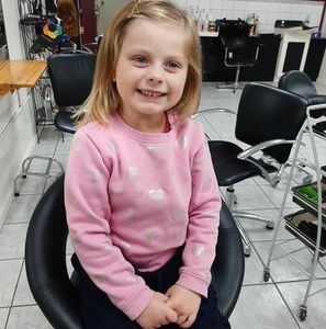 Meet your Posher, Roslyn